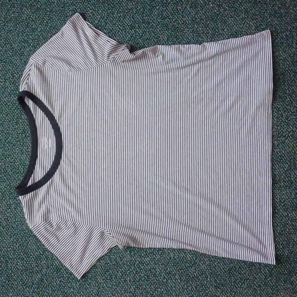 Old Navy Striped shirt with ribbing black and white Size XXL - Picture 14 of 14